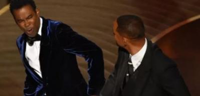 Oscar t&ouml;reninde şaşkına uğratan anlar! Will Smith sunucuya tokat attı