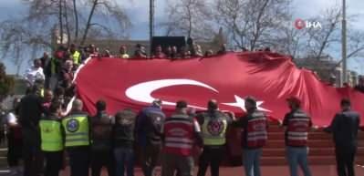 Bakan Karaismailoğlu: &ldquo;14 bin metreye yakın motorcu dostu bariyer uyguladık&rdquo;