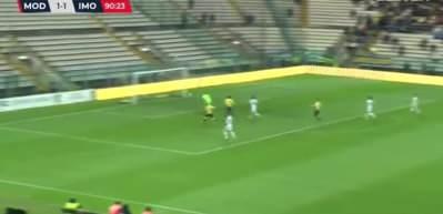 Kaleden kaleye akılalmaz gol! Kaleci gafil avlandı