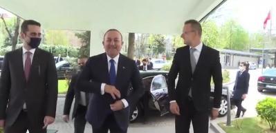 Macaristan'da 6'lı ittifakı alt eden h&uuml;k&uuml;metten T&uuml;rkiye &ccedil;ıkışı!