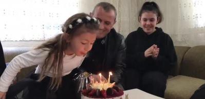 Vali Sonel&rsquo;den 23 Nisan Doğumlu &Ccedil;ocuklara Doğum G&uuml;n&uuml; S&uuml;rprizi!
