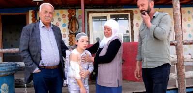Sokak k&ouml;peklerinin saldırısına uğrayan &ccedil;ocuk &ouml;l&uuml;mden d&ouml;nd&uuml;