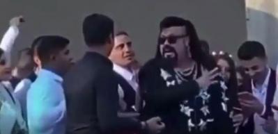 Kobra Murat'tan tartışılacak hareket! Hayranını tersledi...