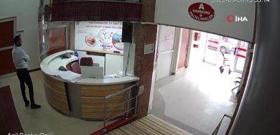 Hastanede dehşet! &Ouml;fkeli baba &ouml;nce kızına sonra sağlık&ccedil;ılara saldırdı