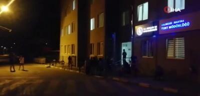 Balıkesir'de 4.7 b&uuml;y&uuml;kl&uuml;ğ&uuml;ndeki deprem vatandaşları sokağa d&ouml;kt&uuml;