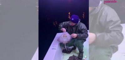 Vatozlarla konuşan Karadenizli adam sosyal medyada viral oldu!