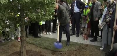 Atat&uuml;rk Havalimanı'nda ahitleşme! Coşkulu a&ccedil;ılışa İstanbullular akın etti 