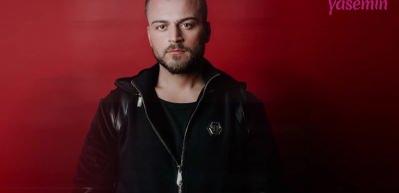 Gen&ccedil; şarkıcı Arda Han'ın 24 milyon liralık arabasına scooter &ccedil;arptı