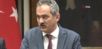 Bursa'da okulda dans&ouml;z olayının ardından flaş gelişmeyi Bakan &Ouml;zer duyurdu