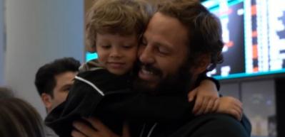 Survivor'a vedası olay olan Avatar Atakan'ın minik oğluna kavuştuğu anlar duygulandırdı