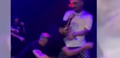 Rapçi Uzi'ye konser sırasında saldırı! Terk etti...