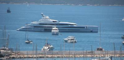 Bill Gates'in s&uuml;peryatı Lana yeniden Bodrum'a demirledi