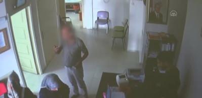 Kimliksiz ila&ccedil; yazdırmak isteyen baba ve 2 oğlu, sağlık &ccedil;alışanlarına saldırdı