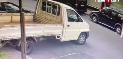 &Ccedil;eki&ccedil;li eski &ccedil;alışan dehşeti kamerada: Ortalığı savaş alanına &ccedil;evirdi