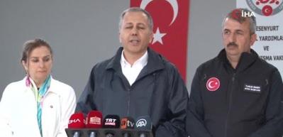 İstanbul Valisi Yerlikaya: &ldquo;Şiddetli yağış uyarısı akşam 22.00&rsquo;a kadar devam ediyor&rdquo;
