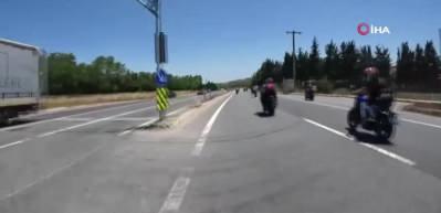 Motosikletlilerin zincirleme kazası kamerada!