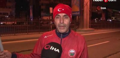 15 Temmuz Şehitleri anısına 8 saatlik y&uuml;r&uuml;y&uuml;ş: 15 Temmuz Şehitler K&ouml;pr&uuml;s&uuml;ne y&uuml;r&uuml;d&uuml;