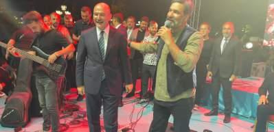 15 Temmuz&rsquo;un yıl d&ouml;n&uuml;m&uuml;nde İ&ccedil;işleri Bakanı Soylu ve Uğur Işılak aynı sahnede!