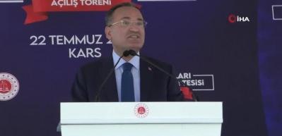 Hasta ve tutuklu h&uuml;k&uuml;mlerle ilgili yeni d&uuml;zenleme yolda! Adalet Bakanı Bozdağ a&ccedil;ıkladı...