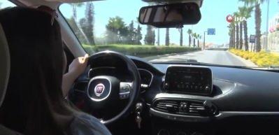 Antalya'nın y&uuml;ksek lisanslı taksicisi K&uuml;bra akademisyenliğe hazırlanıyor
