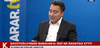 Babacan "bu yol zaten beraber y&uuml;r&uuml;nmez" diyerek Davutoğlu'na tepkisini g&ouml;sterdi