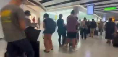İngiltere'de kaos giderek b&uuml;y&uuml;yor!