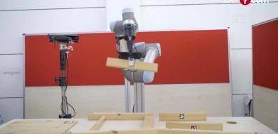 Yapay zekalı "kalfa robotlar" fabrikalarda göreve hazır