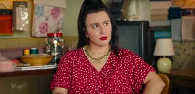 Yasemin Sakallıoğlu'nun yemekle imtihanı! "Beni bir daha &ccedil;ağırmayın!"