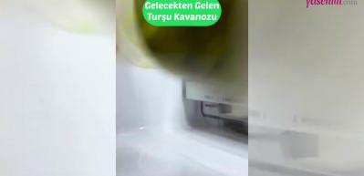 Her eve lazım! Kum saati şeklinde turşu kavanozu