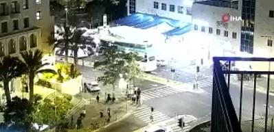 Kud&uuml;s&rsquo;te kontrolden &ccedil;ıkan otob&uuml;s yayalara &ccedil;arptı: 3 &ouml;l&uuml;, 6 yaralı