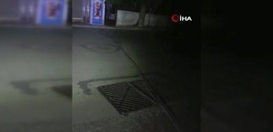 Devasa y&uuml;k taşıyan tır şehri birbirine kattı