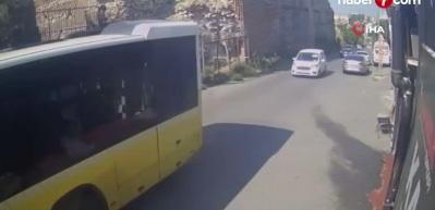 Fatih’te İETT otobüsünün yayaya çarpıp kaçtığı anlar kamerada