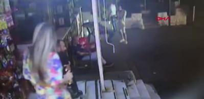 Beylikd&uuml;z&uuml;'nde 'yanlış anlaşılma' saldırısı: 2 yaralı, 6 g&ouml;zaltı