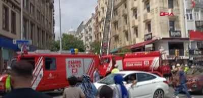 Eminönü'nde dönercide yangın çıktı