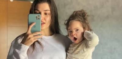 Hande Er&ccedil;el'in yeğeni yine sosyal medyanın g&ouml;zdesi oldu!