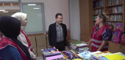İlk ders zili &ouml;ncesi Tuzla&rsquo;da okuyan 50 bin &ouml;ğrenciye kırtasiye desteği!
