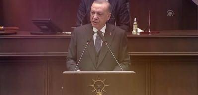 6'lı masa 7 par&ccedil;a oldu, ortalık fena karıştı! Herkes ayrı telden &ccedil;alıyor...