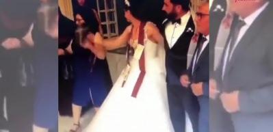 Gelinin takı törenindeki davranışları viral oldu!