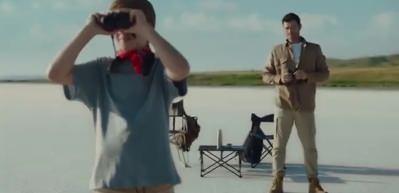 Kıvan&ccedil; Tatlıtuğ ile geleceğe yolculuk! Yeni reklam filmiyle g&uuml;ndem oldu