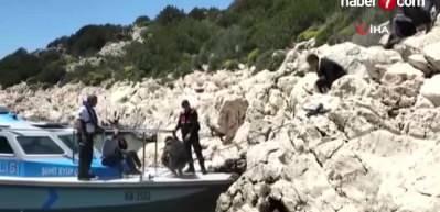 İzmir'de ka&ccedil;ak g&ouml;&ccedil;men operasyonu: 343 ka&ccedil;ak g&ouml;&ccedil;men yakalandı!