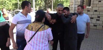 Minik Lina defnedilirken, acılı babanın yaptığı hareket y&uuml;rek par&ccedil;aladı