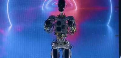 Musk, insansı robot Optimus'u görücüye çıkardı
