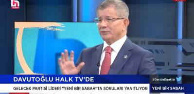 Ahmet Davutoğlu'ndan Kılıçdaroğlu'nun ikiyüzlü başörtüsü çıkışına destek: Tarihi bir çağrıydı