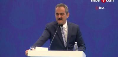 Bakan &Ouml;zer: &Ouml;ğretmen eğitim saati tarihin en y&uuml;ksek oranına &ccedil;ıktı!