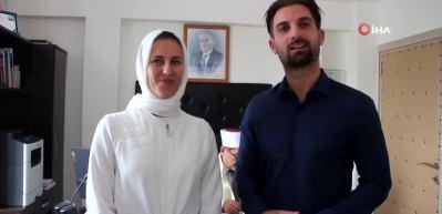 6 ay boyunca İslam'ı araştıran Macar gelin M&uuml;sl&uuml;man oldu