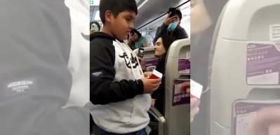 Bu &ccedil;ocuk bir dahi! Rubik k&uuml;p&uuml; g&ouml;z&uuml; kapalı yaptı