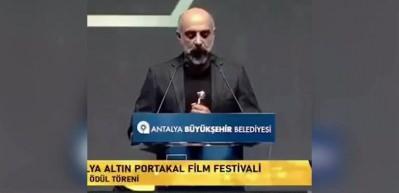 Altın Portakal Film Festivali&rsquo;nde b&uuml;y&uuml;k skandal! Geziciler ayakta alkışlandı...