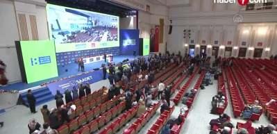 Saadet Partisi'nde Genel Başkan belli oldu: Temel Karamollaoğlu yeniden başkan oldu!