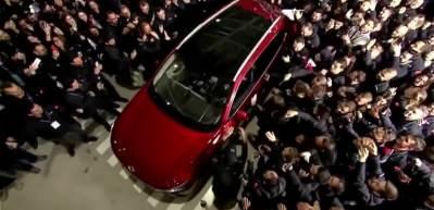 Türkiye'nin yerli otomobili Togg Erdoğan tarafından banttan indirildi