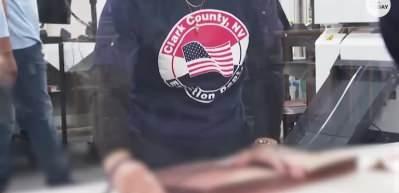 ABD'de se&ccedil;imlerinde yarış son s&uuml;rat devam ediyor! Demokratlar bir adım &ouml;nde...